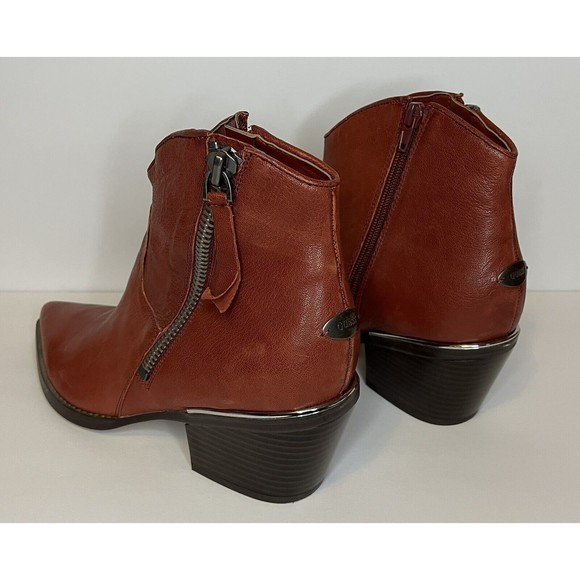 Guess WomenNalony Dark Red Western Booties 9.5 Medium Mid Block Heel Pre owned. - Picture 4 of 12